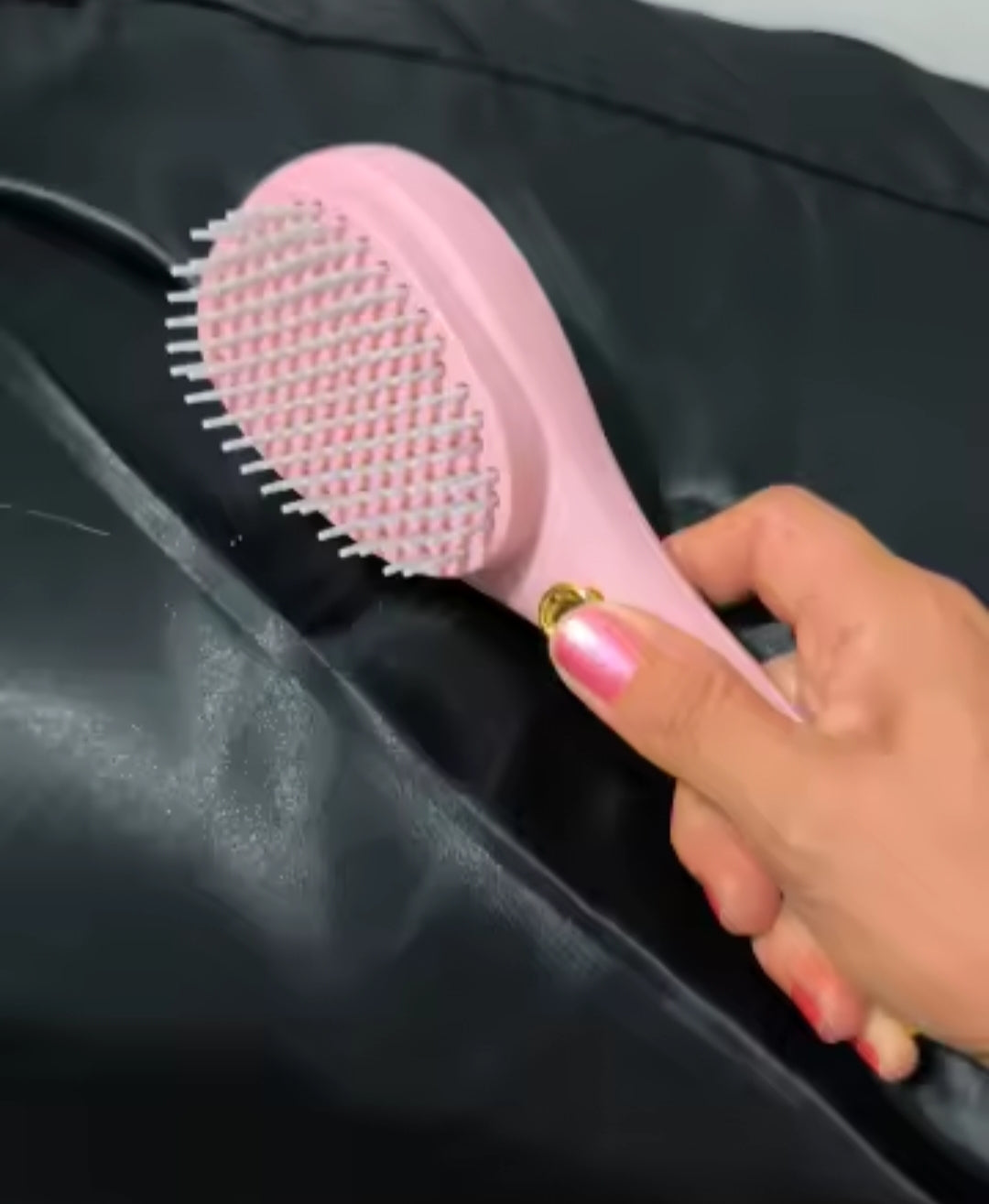 Brosse à Cheveux Rétractable – Nettoyage Instantané