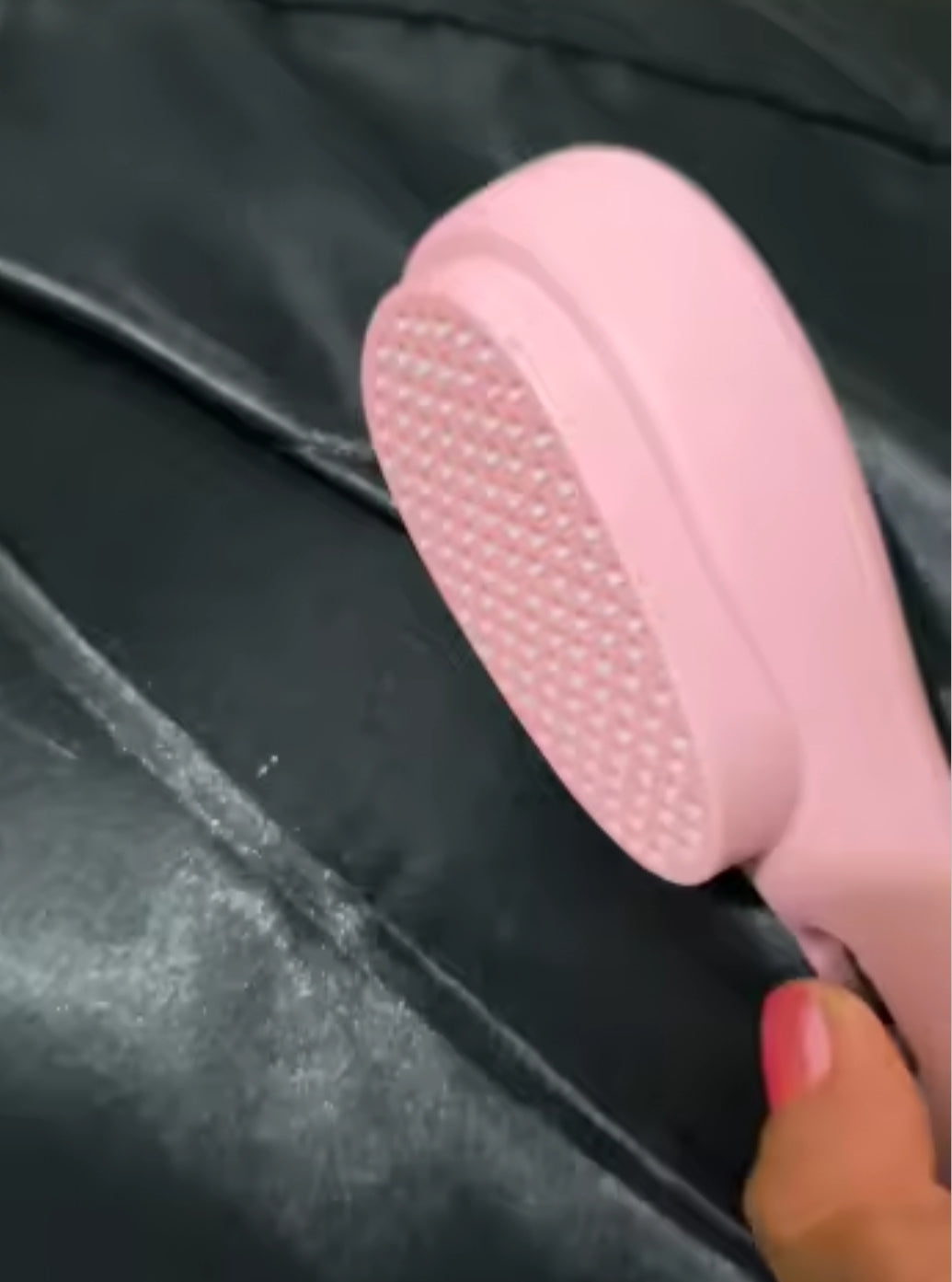 Brosse à Cheveux Rétractable – Nettoyage Instantané